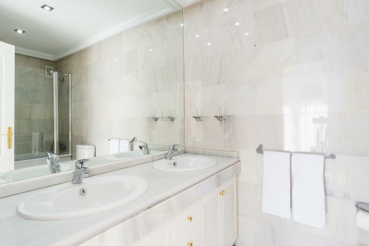 Luxury Duplex- 7 Minutes From The Beach Torremolinos Eksteriør bilde